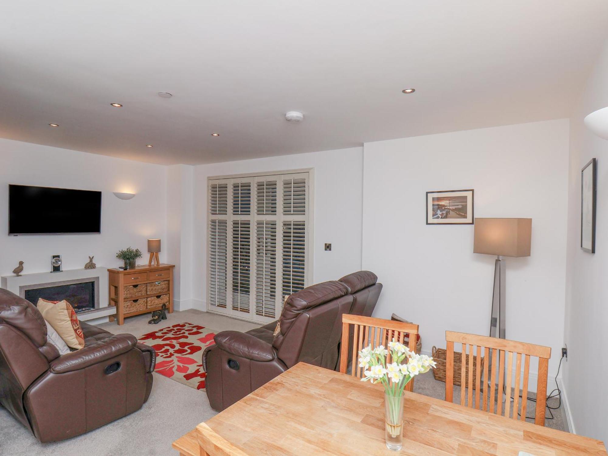 Above & Beyond Apartment Whitby Exterior photo